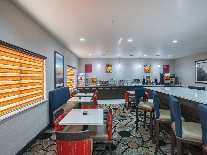 Comfort Suites לואיסוויל מראה חיצוני תמונה